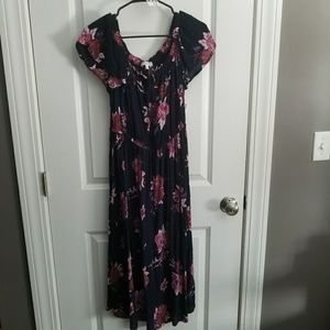 Medium Patrons Of Peace floral maxi dress, EUC